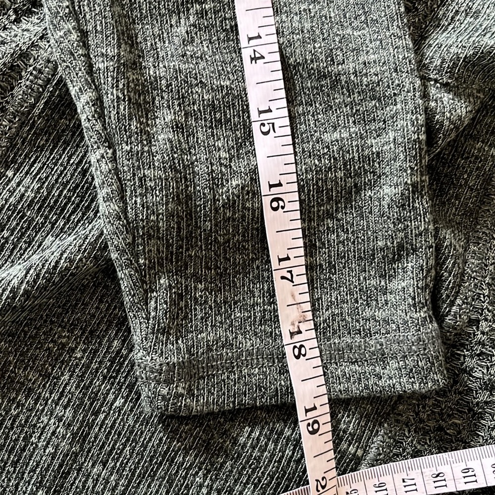 NWT Long Sleeve  top Sz M - Picture 8 of 8